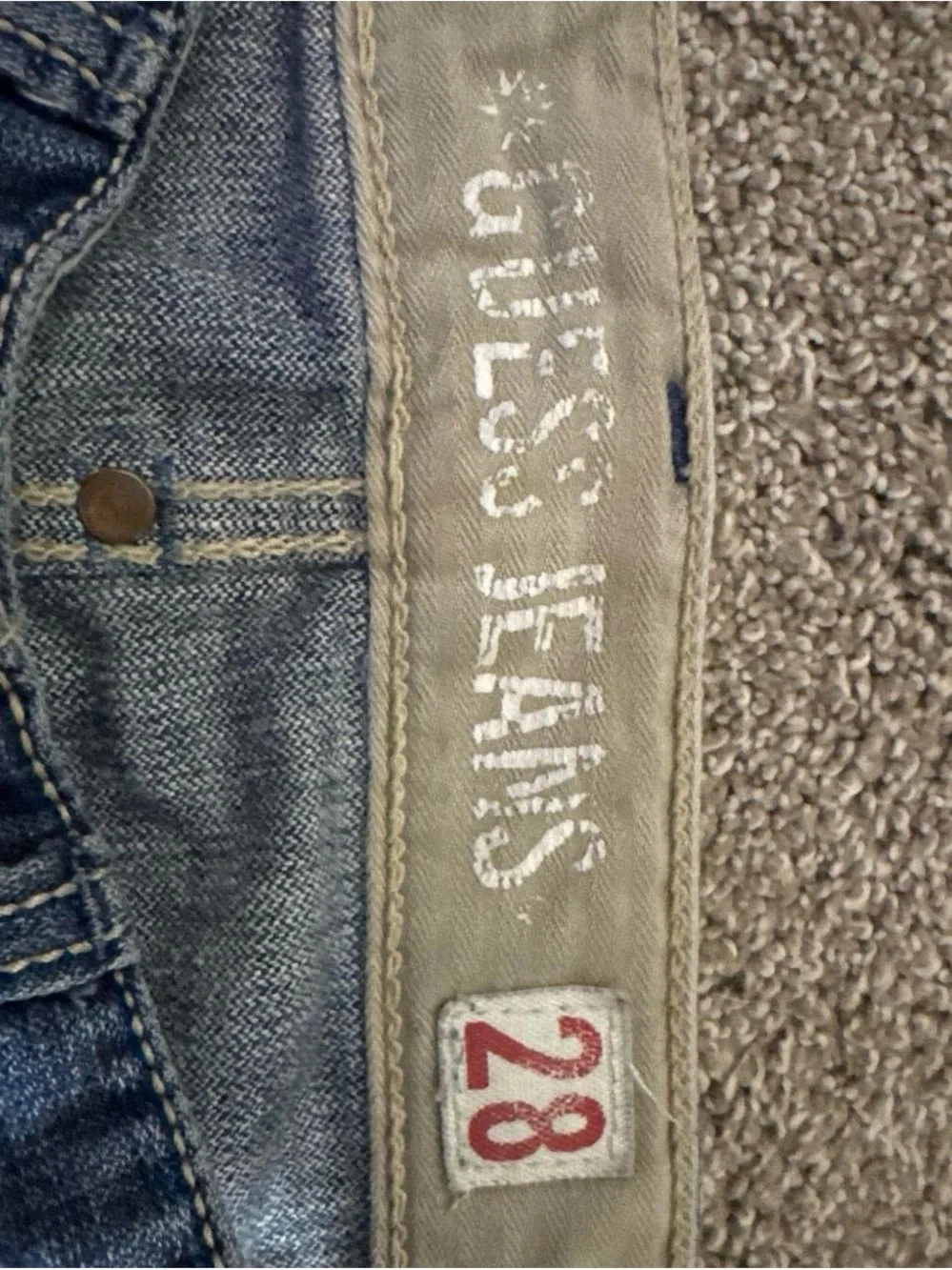Vintage GUESS Dark Blue Jeans.